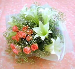  Ankara �i�ek yolla  lilyum ve 7 adet g�l buket