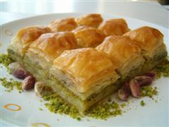 tatli siparisi essiz lezzette 1 kilo fistikli baklava  Ankara �i�ek sipari�i sitesi 