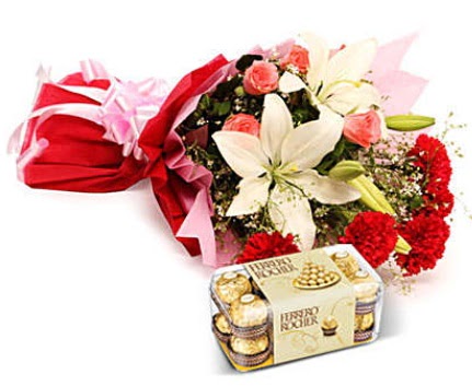 Karışık buket ve kutu çikolata  Ankara çiçek , çiçekçi , çiçekçilik 