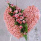 kalp pano karankil ve güller   Ankara internetten çiçek siparişi 
