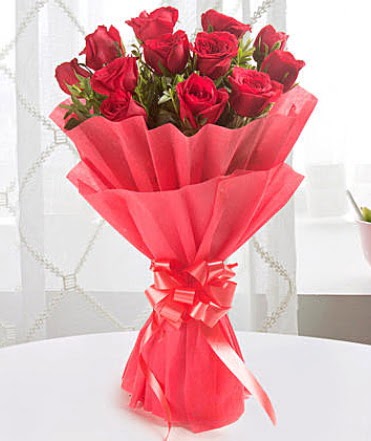 12 adet kırmızı gülden modern buket  Ankara çiçek yolla  