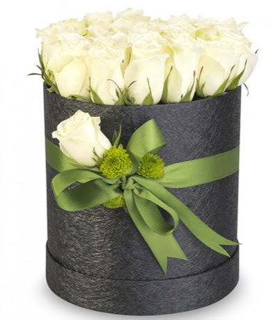 27 adet beyaz gülden görsel kutu çiçeği  Ankara çiçekçiler  